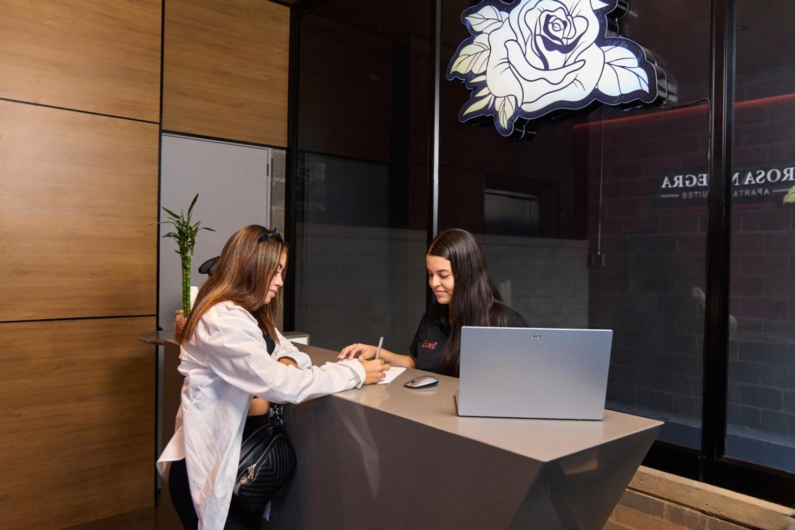 Rosa Negra Haven Cozy Stadio Aparta-Suite Medellín Dış mekan fotoğraf